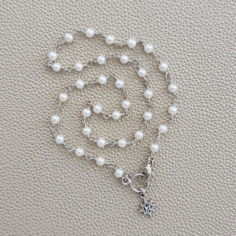 MINI WHITE PEARL NECKLACE WITH MINI 925 STAR-16"
